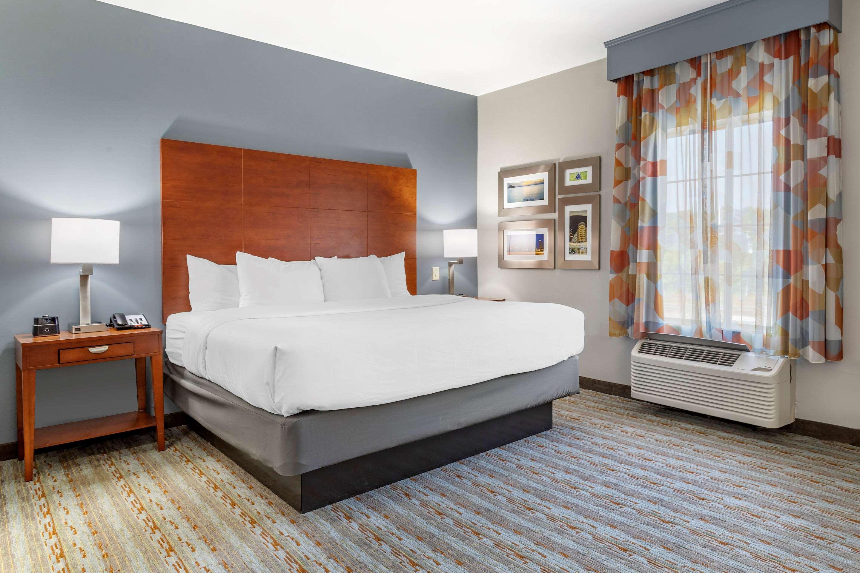 Comfort Inn & Suites Cleveland Esterno foto