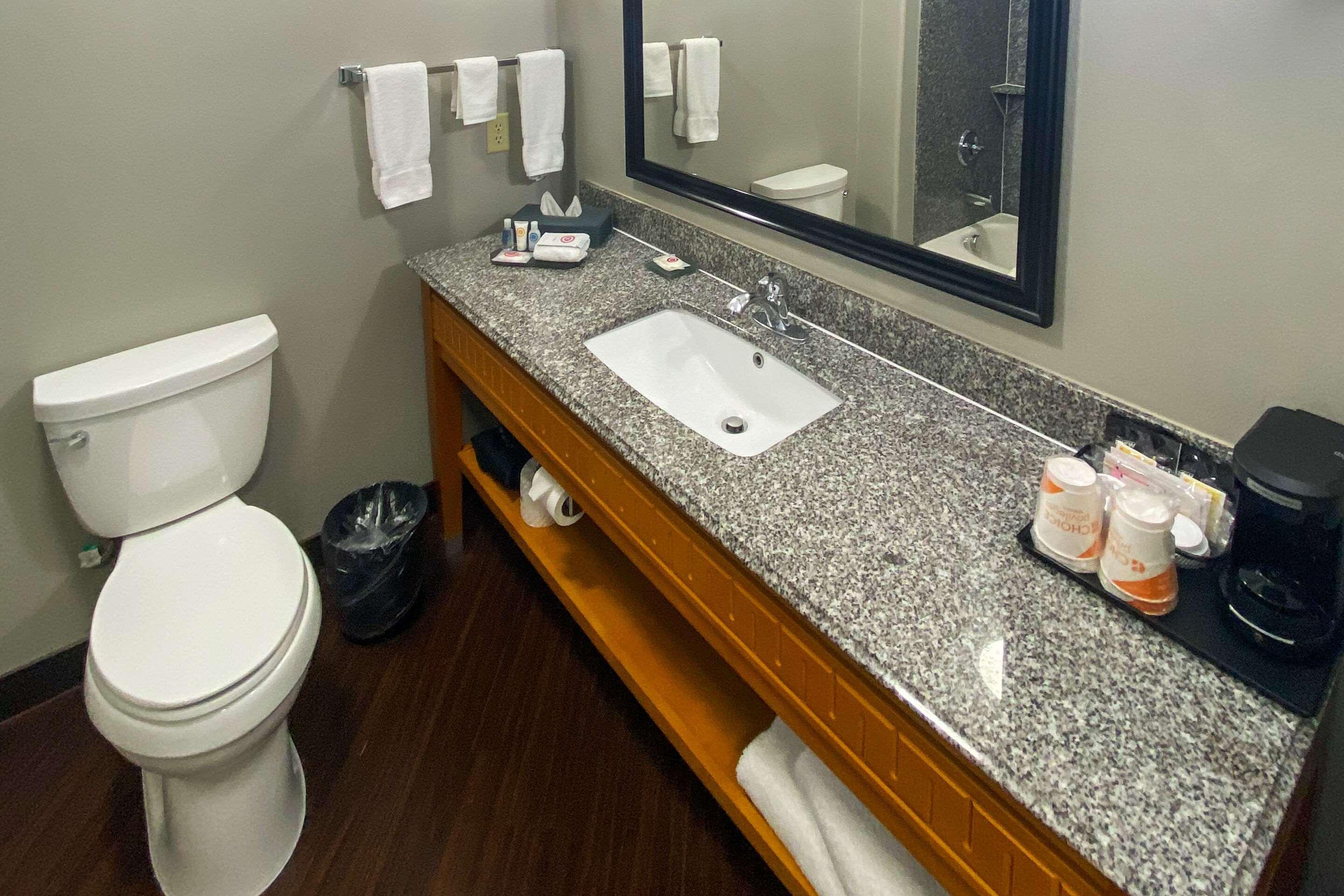 Comfort Inn & Suites Cleveland Esterno foto