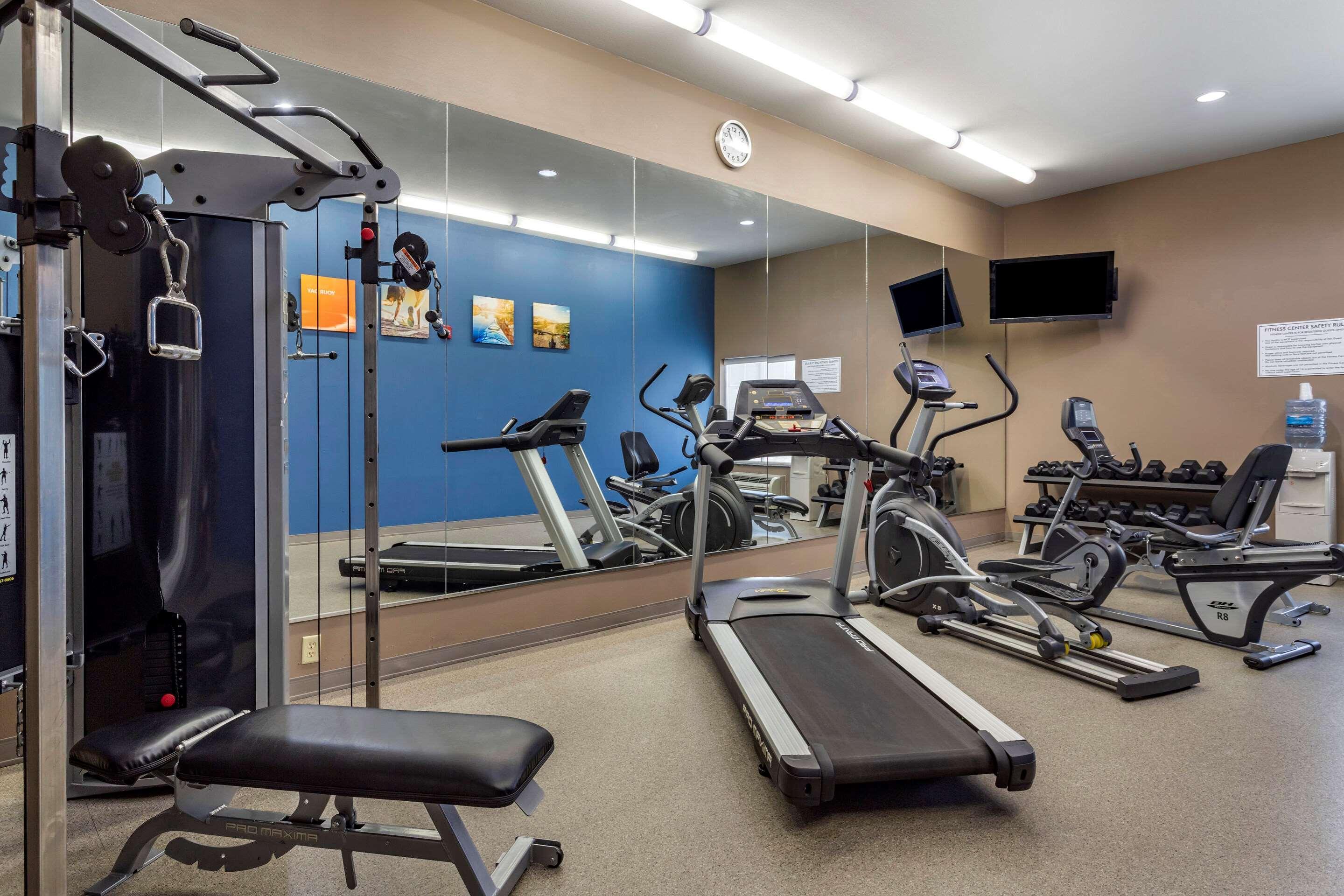 Comfort Inn & Suites Cleveland Esterno foto