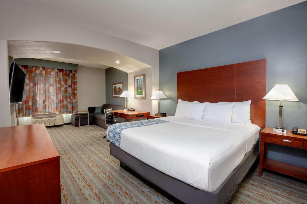 Comfort Inn & Suites Cleveland Esterno foto