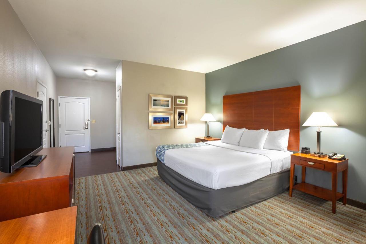 Comfort Inn & Suites Cleveland Esterno foto