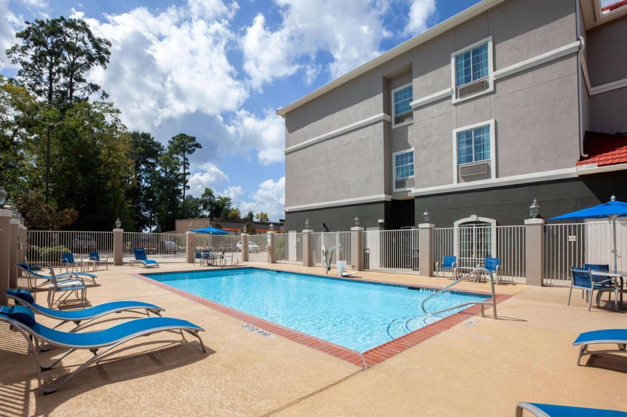 Comfort Inn & Suites Cleveland Esterno foto