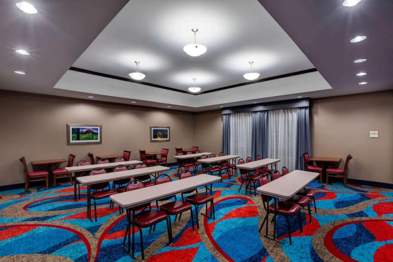Comfort Inn & Suites Cleveland Esterno foto